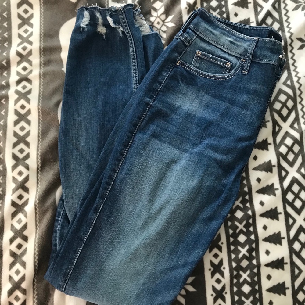 NWT!! Hollister. Curvy High-rise Super Skinny Jean